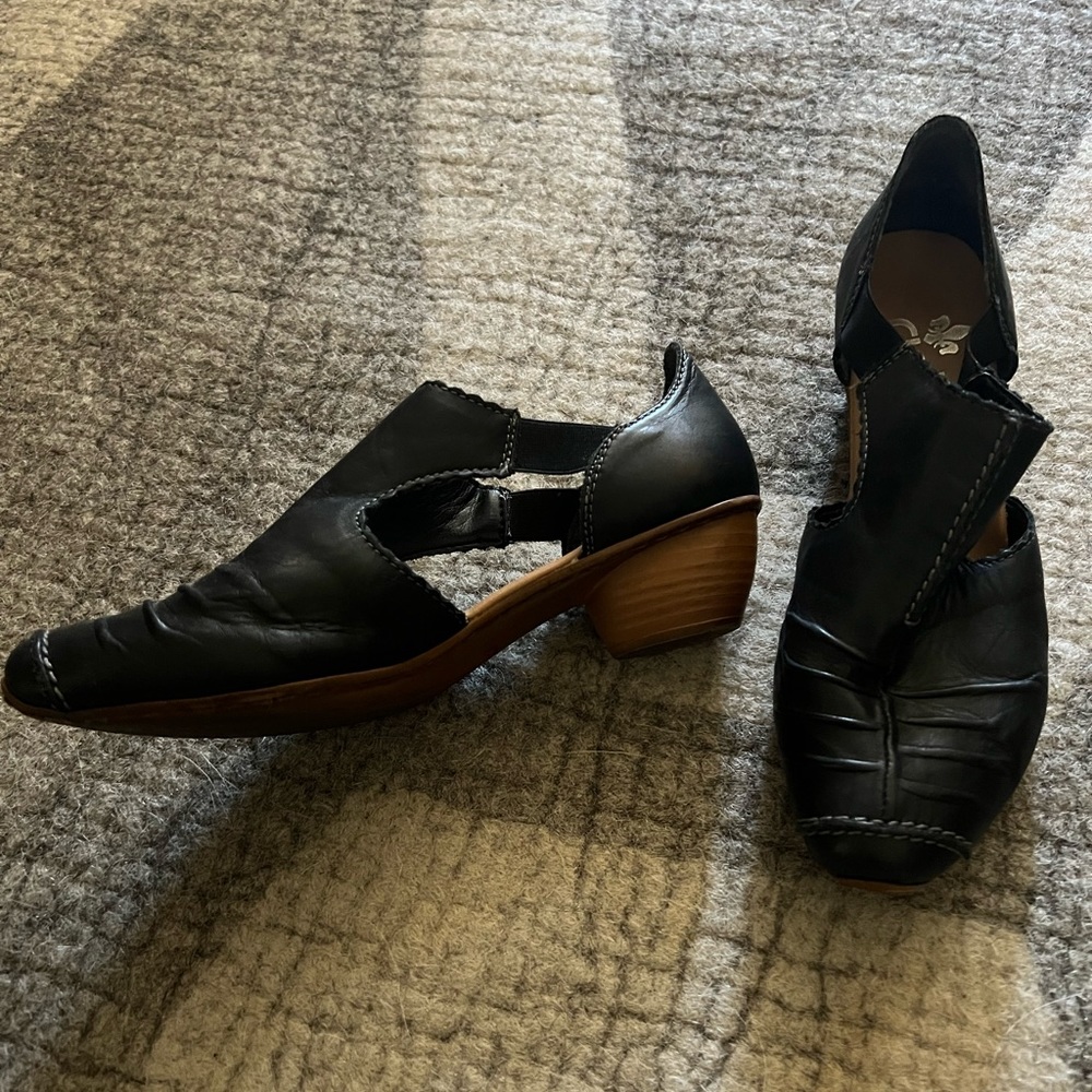 Leather shoes - Picture 5 of 9